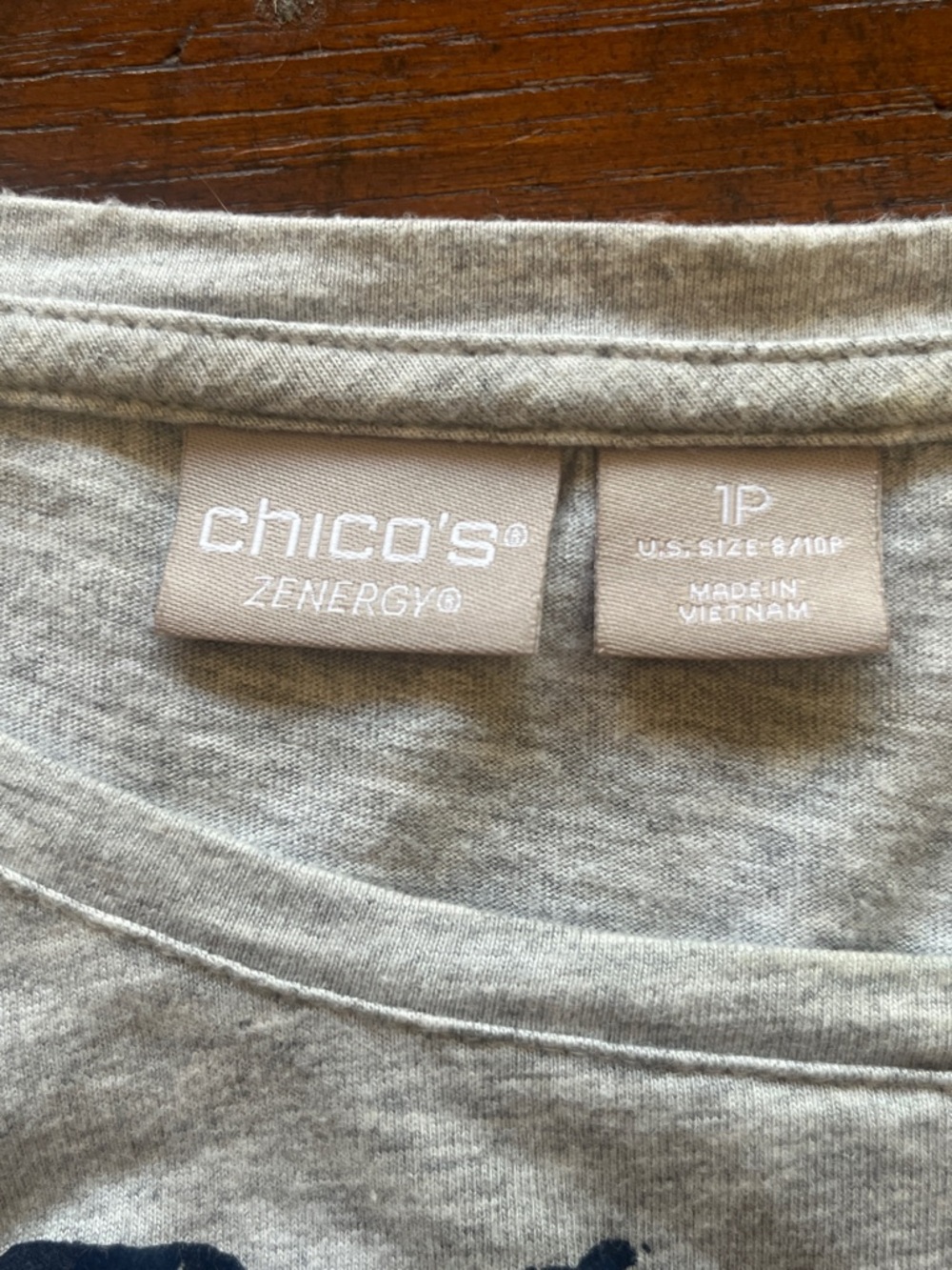 Chico's Zenergy Gray Tunic Tee Navy Floral Print P1 - Picture 2 of 15